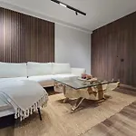 Apartamento Nordic Wood Luxury With Jacuzzi *