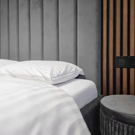 Nordic Wood Luxury With Jacuzzi Apartament