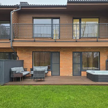 Nordic Wood Luxury With Jacuzzi *