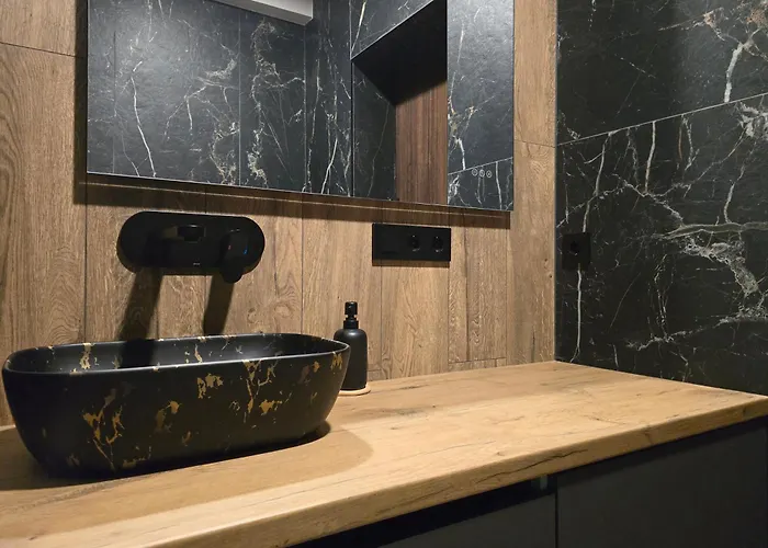 Nordic Wood Luxury With Jacuzzi شقة *