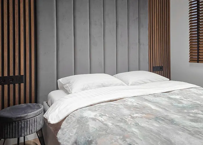 Nordic Wood Luxury With Jacuzzi