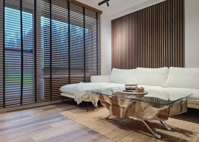 Nordic Wood Luxury With Jacuzzi شقة *