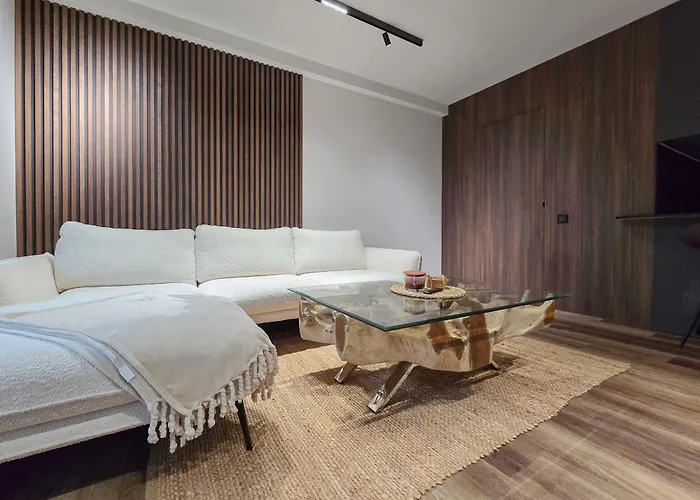 شقة Nordic Wood Luxury With Jacuzzi *